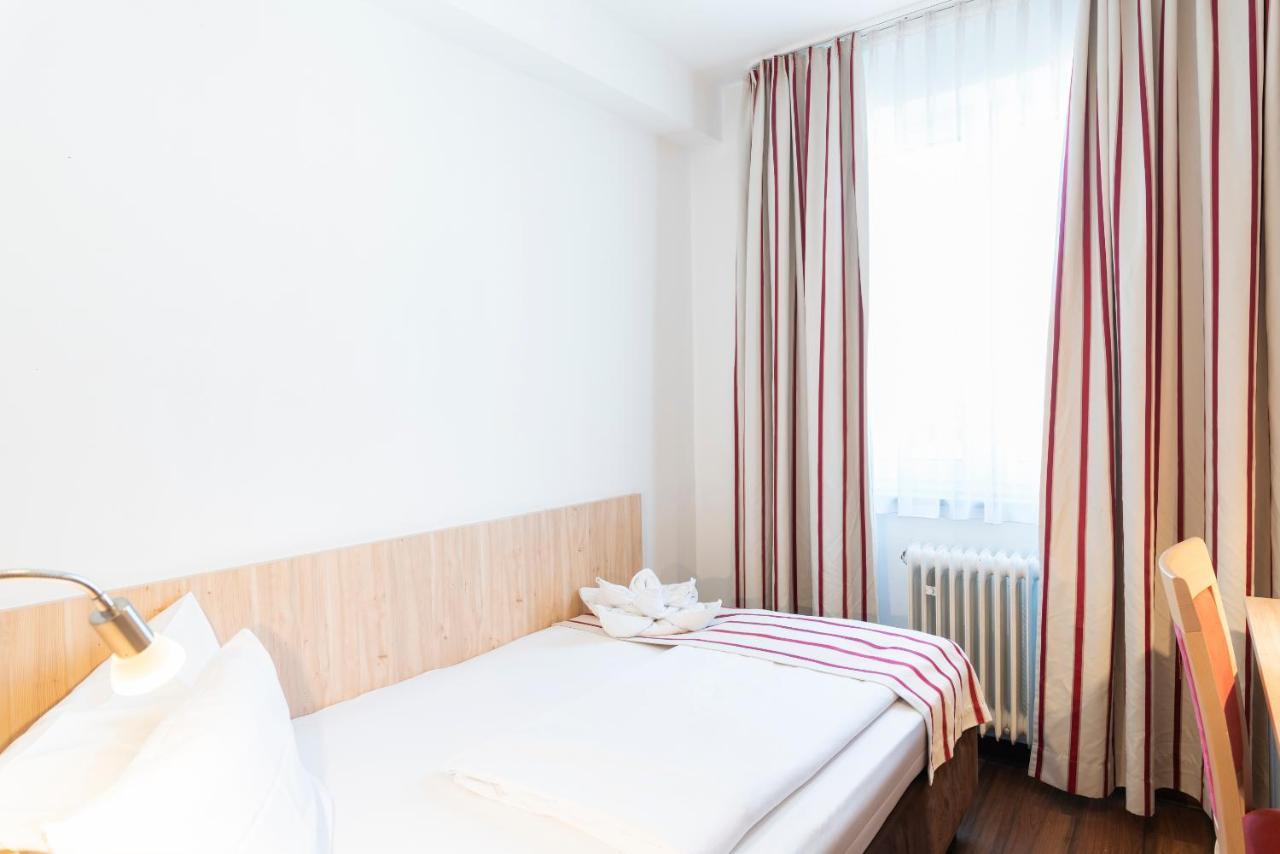 Hotel Astoria Stuttgart City Eksteriør bilde