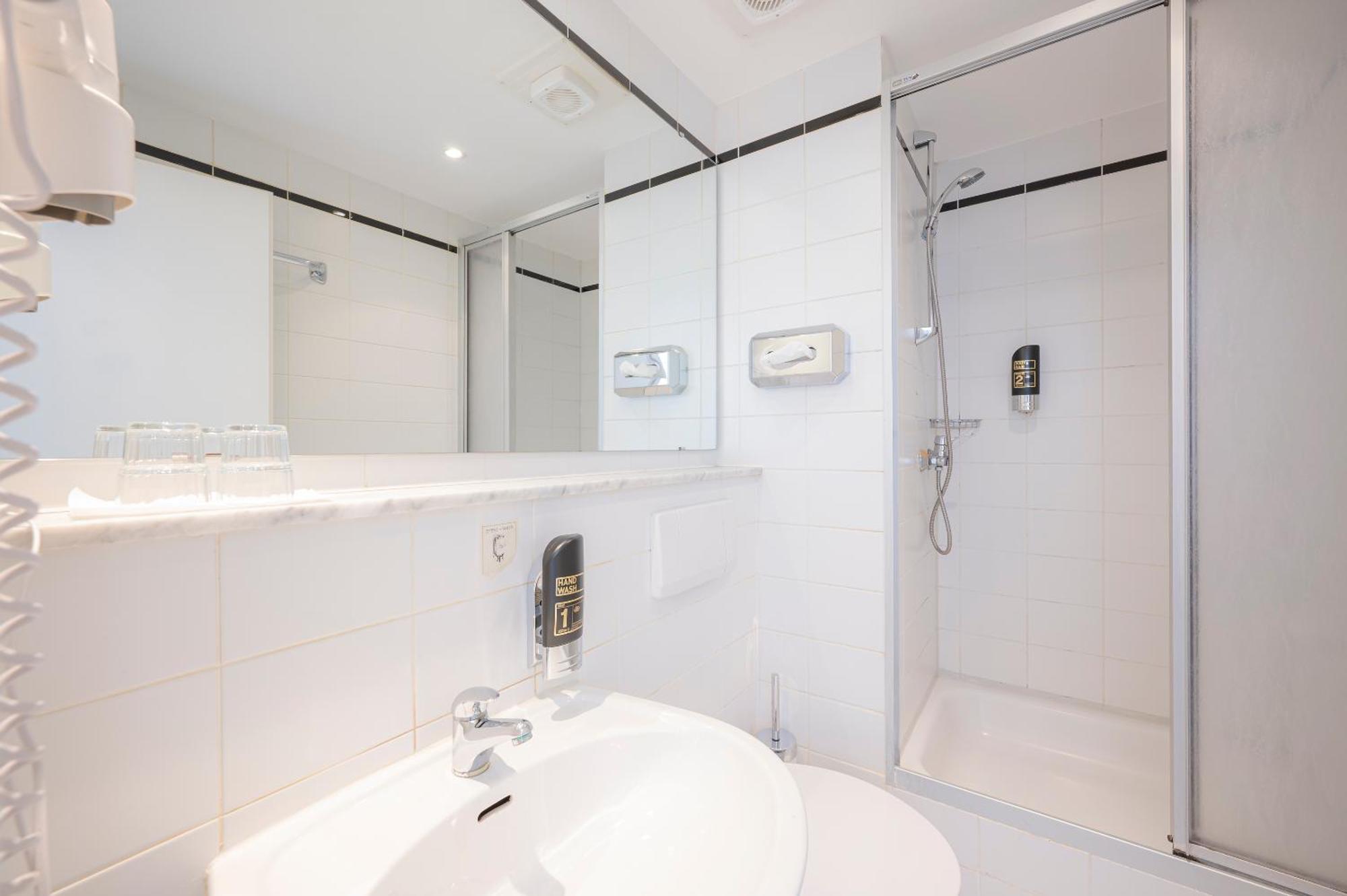 Hotel Astoria Stuttgart City Eksteriør bilde